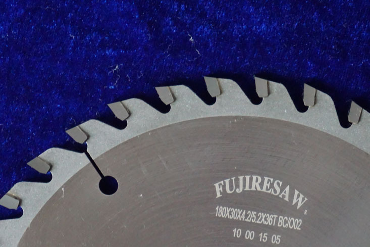 如何保養(yǎng)精密裁板鋸鋸片