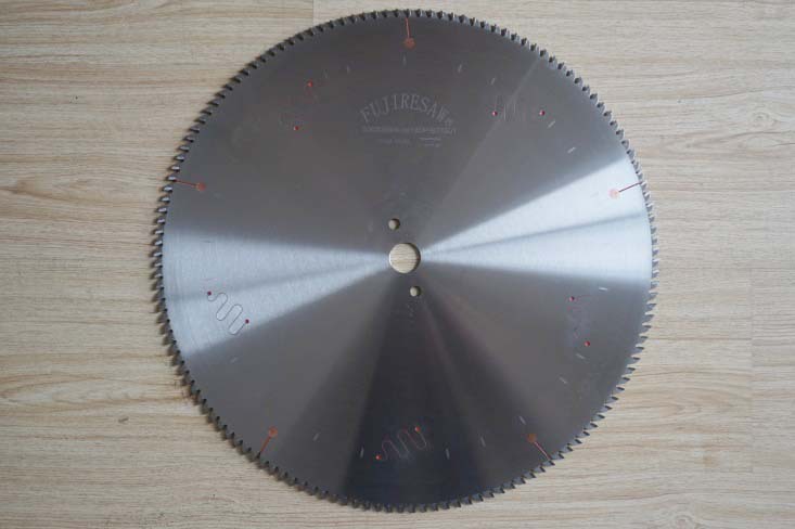 雙頭鋸切割，富士牌雙頭鋸專用鋸片更適合！