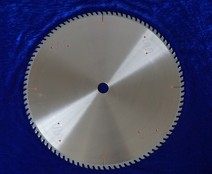 關于客戶詢問“400切割機”可以用什么樣的鋸片來切割