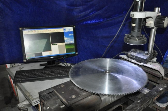 鋸片修磨光學顯微鏡