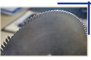 切鋁鋸片掉齒