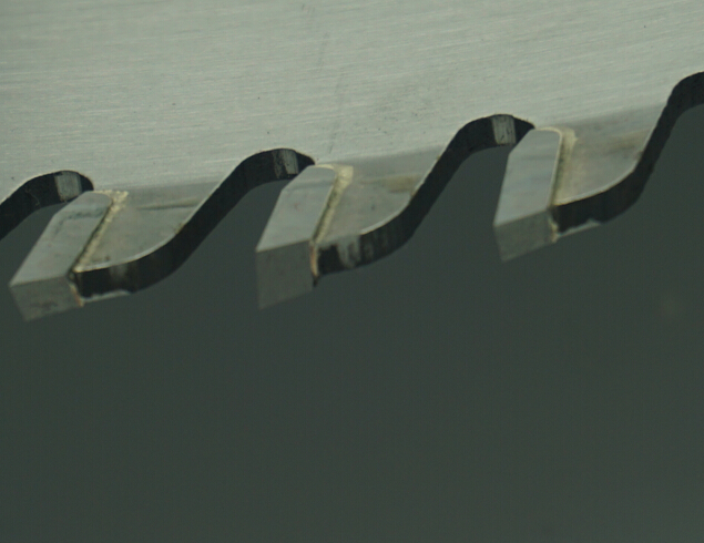 鑲齒合金鋸片的理解和應用