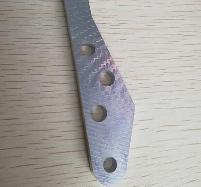 關于鋁型材鋸片切割材料表面紋路、鋸痕印是怎么回事？